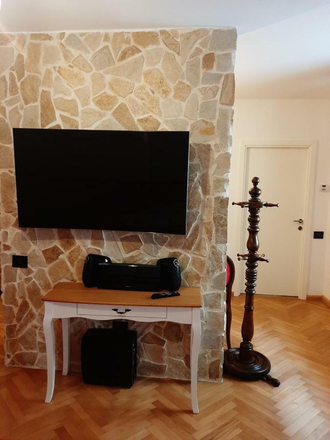 Luky10 Apartment Брашов Екстериор снимка