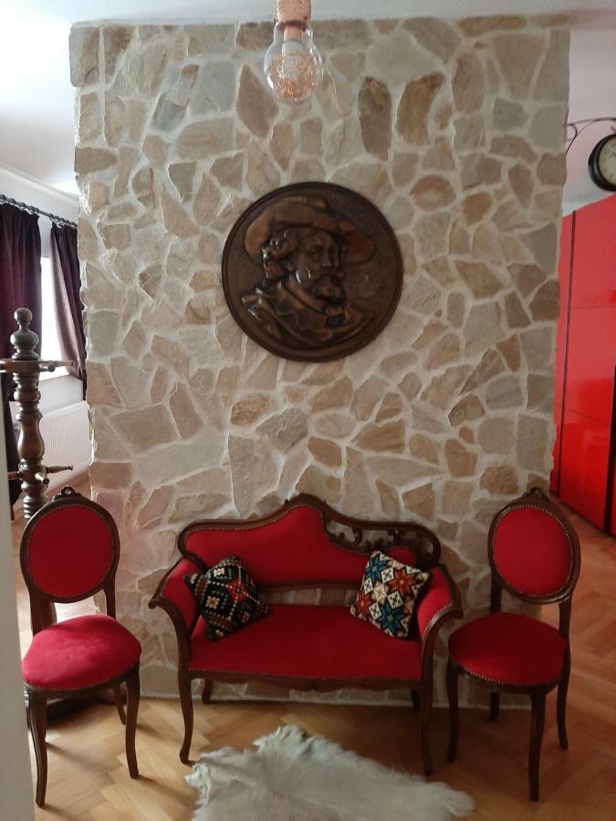 Luky10 Apartment Брашов Екстериор снимка