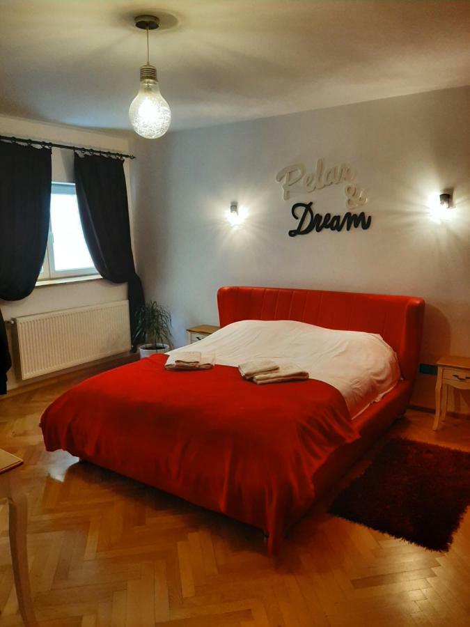 Luky10 Apartment Брашов Екстериор снимка