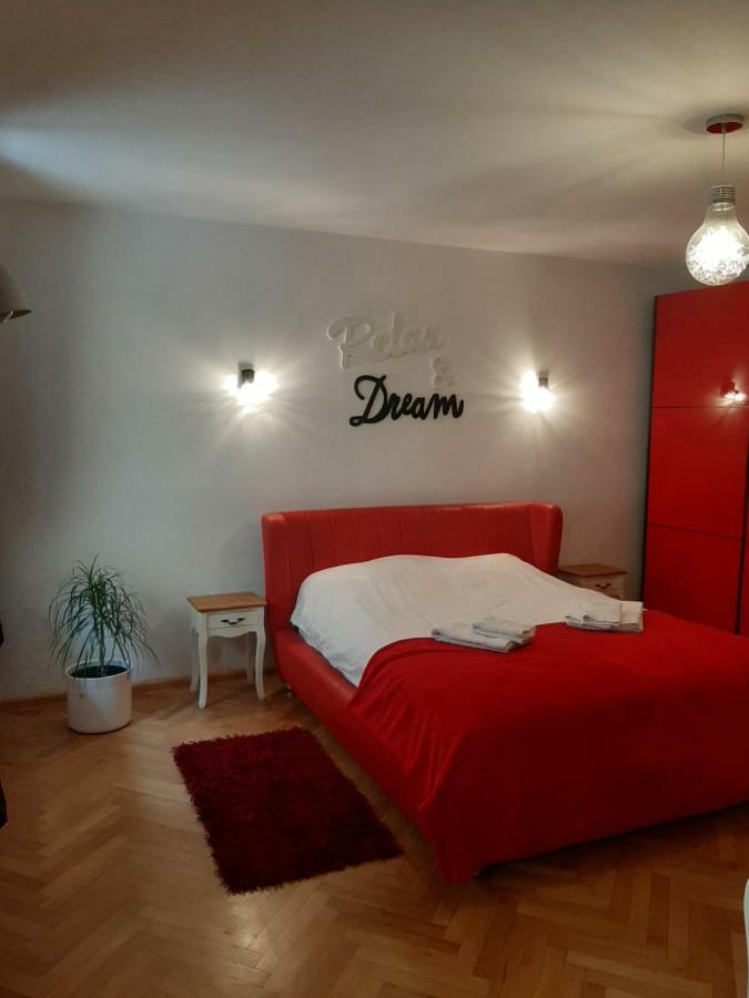 Luky10 Apartment Брашов Екстериор снимка